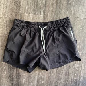 Vuori Clementine 4" Short 2.0